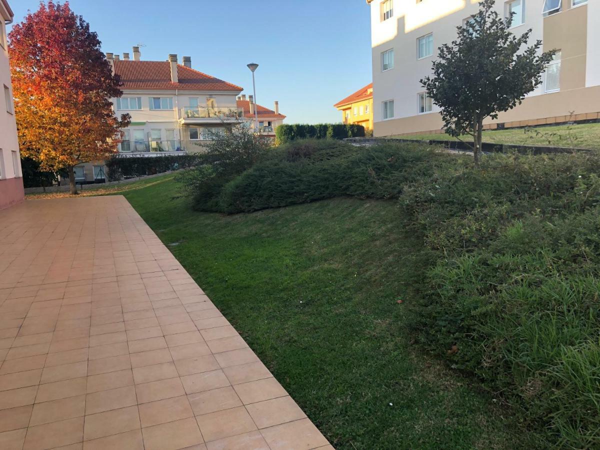 A Coruña al lado de la playa Bastiagueiro Exterior foto